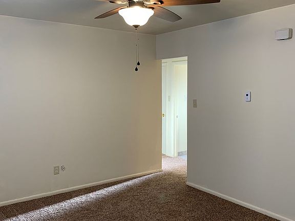 2nd image of 3021 Kelley Dr APT 4