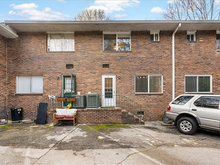2412 Peachwood Cir NE #3 — Photo 27