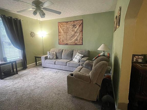4th image of 1009 E Market St