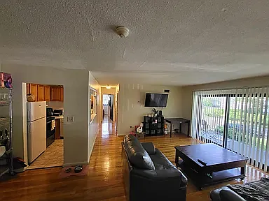 202 Central St #12 Photo 1