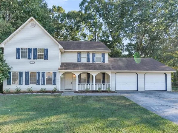 2048 Laboon Cir, College Park, GA 30349