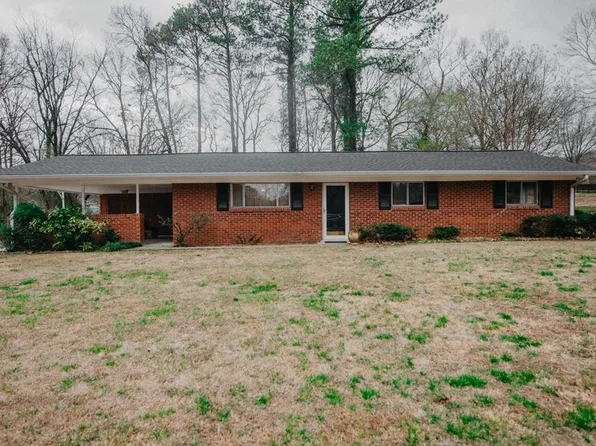 1101 Cavender Dr, Dalton, GA 30720