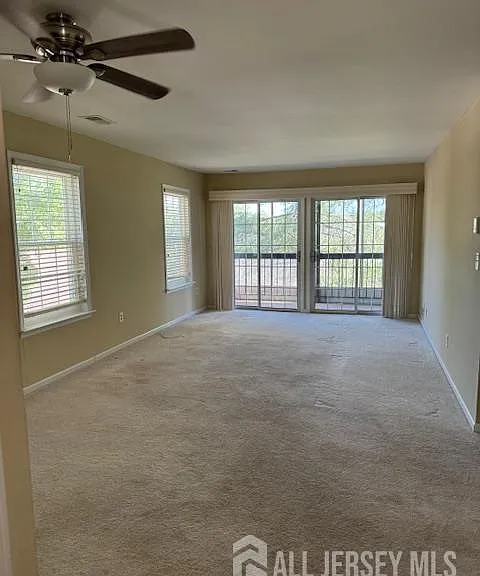10B Benjamin Franklin Dr — Photo 6