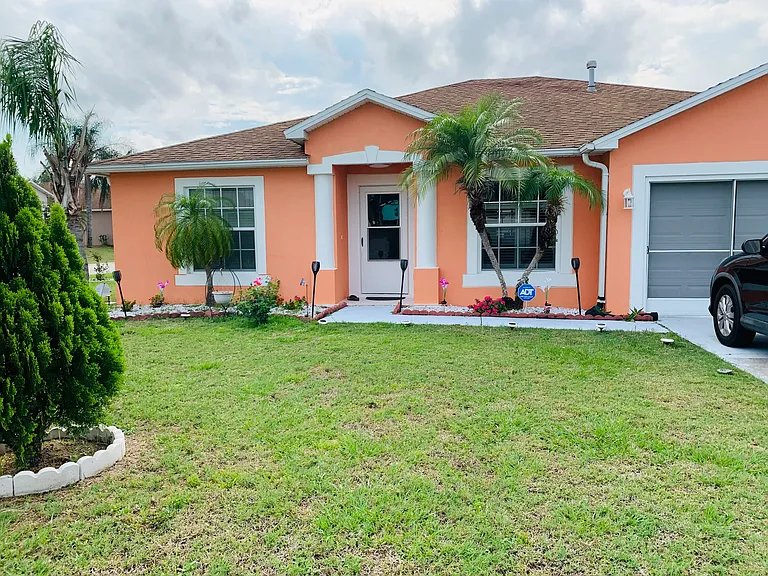 575 Reddicks Cir — Photo 1
