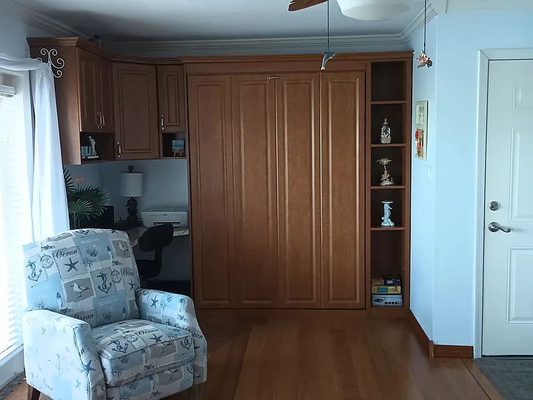 4728 Beach Dr SE #C — Photo 6
