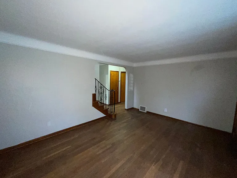 11013 Lincoln Ave — Photo 17