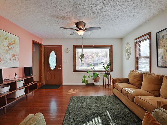 5th image of 3169 Grasmere Ave