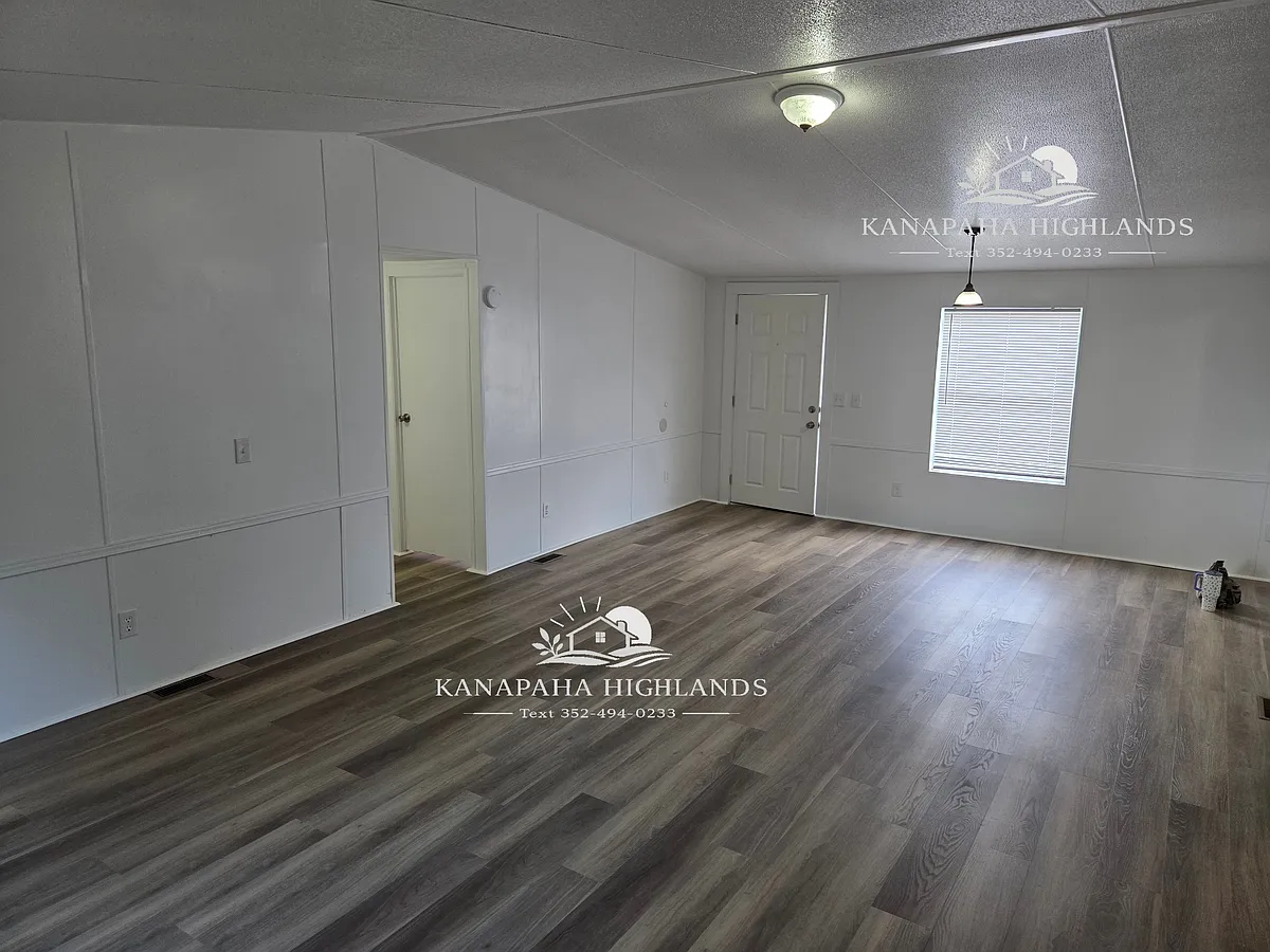 Building Photo - 9702 SW 82nd Ave