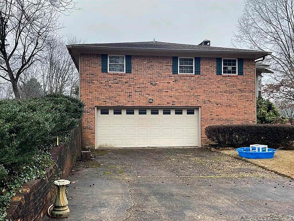 5th image of 417 Beverly