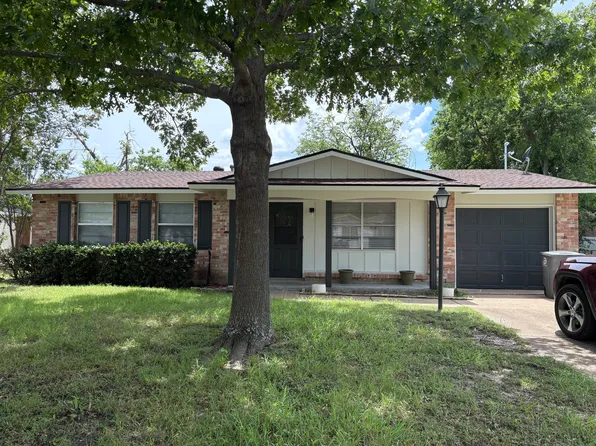 8647 Flicker Ln, Dallas, TX 75238
