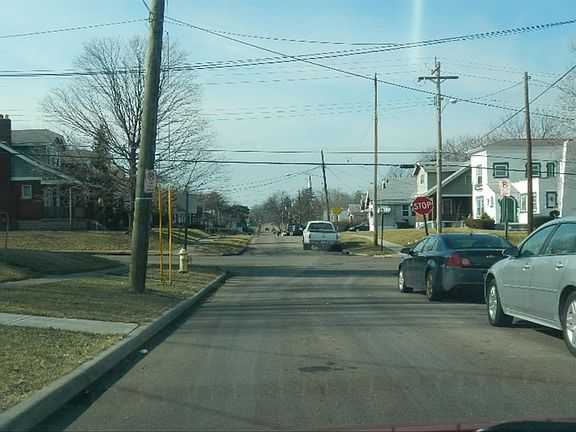 4th image of 1715 Sterling Ave