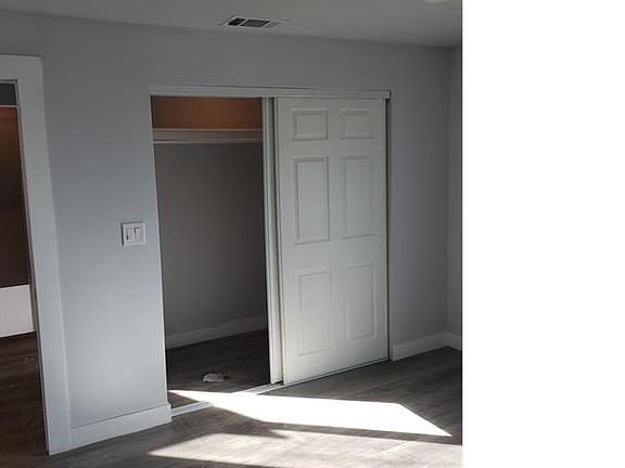 2nd image of 1417 W 48th St