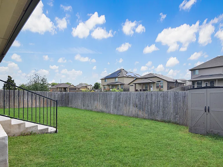 1411 Amber Dawn Dr — Photo 18