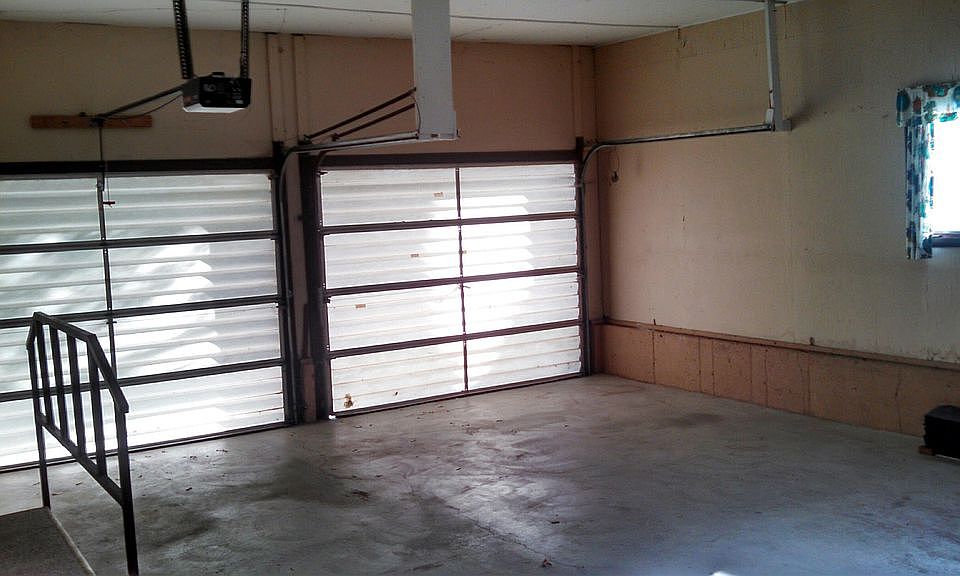 215 E Garrison St, Randolph, KS 66554 Zillow