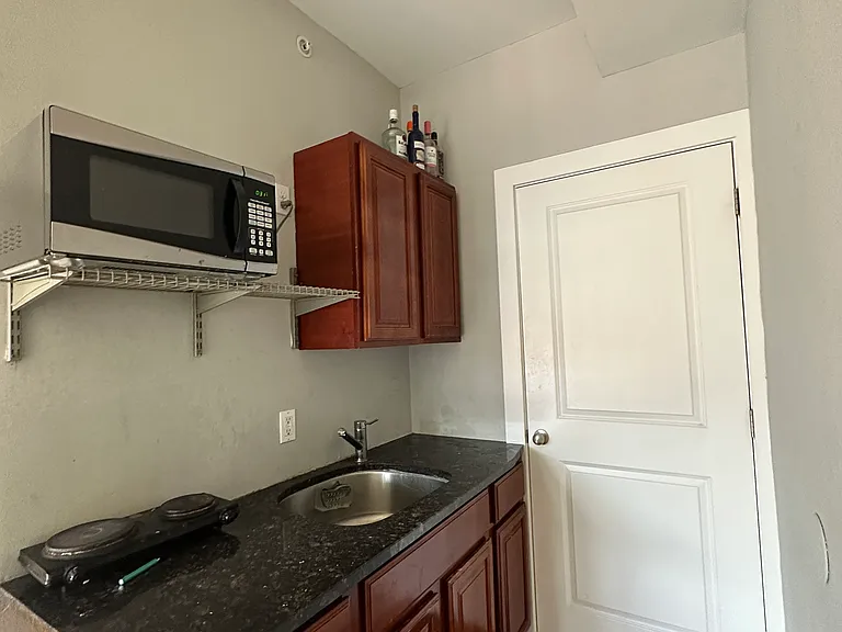 1902 N 18th St #B1 — Photo 3
