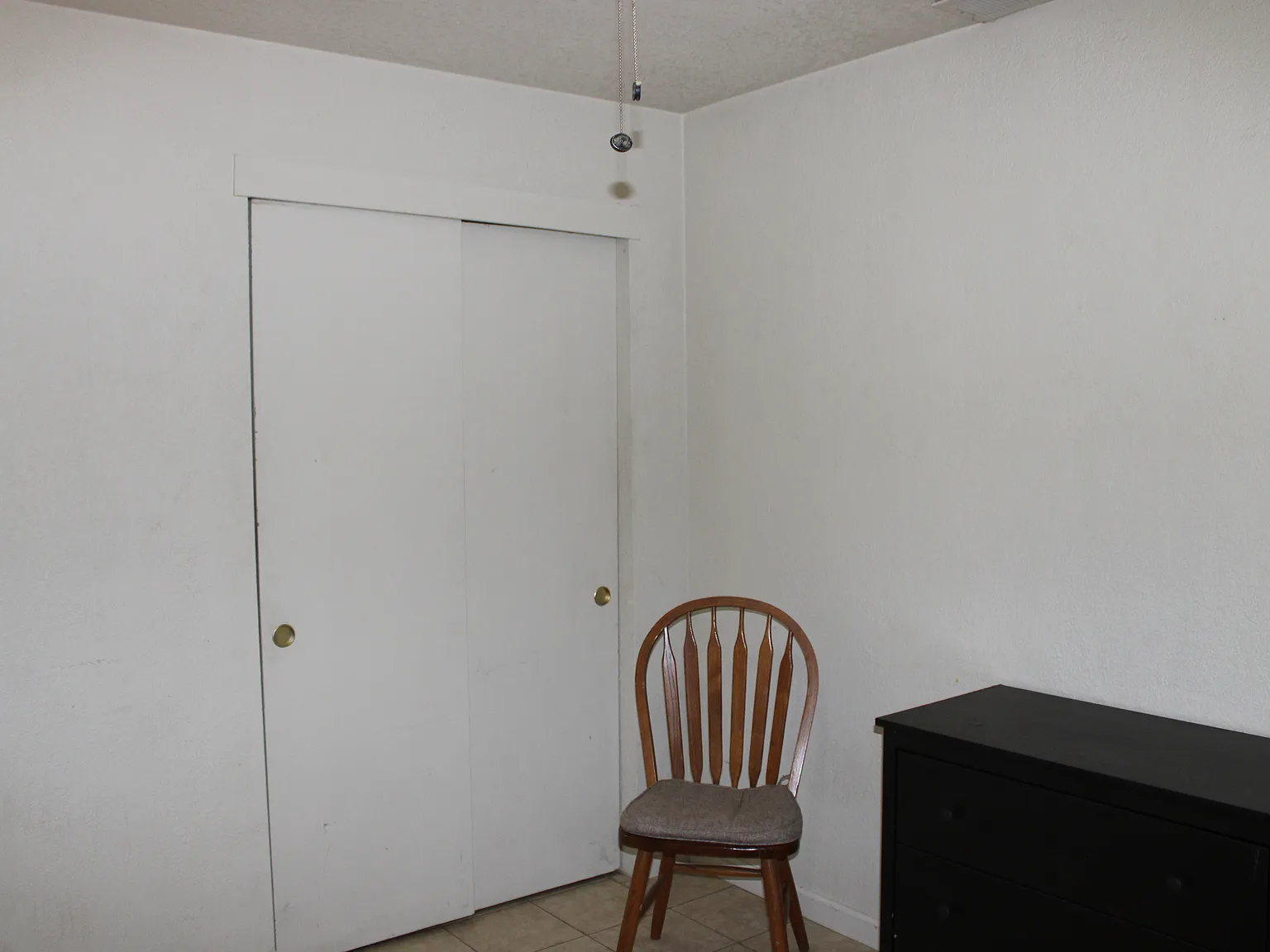 4 bed, 1400 sqft, $650 — Photo 3