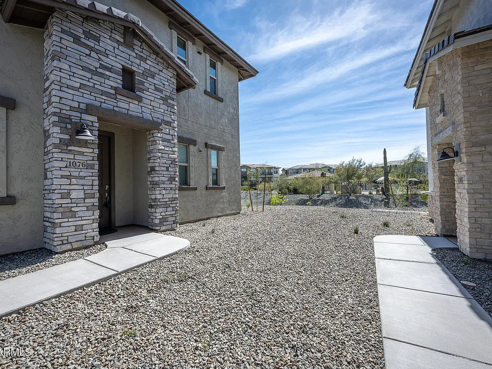 5100 E Rancho Paloma Dr #1076