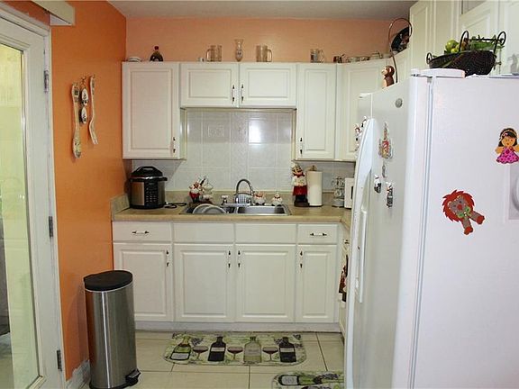 5th image of 3523 Cleveland Heights Blvd