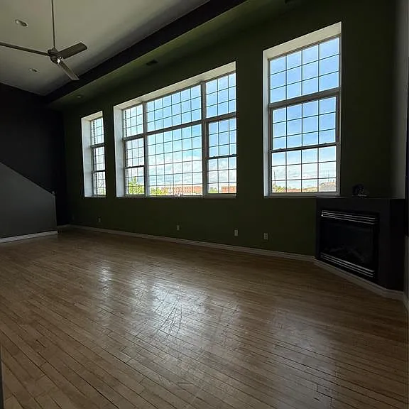 647 Irvine Ave #301 — Photo 12
