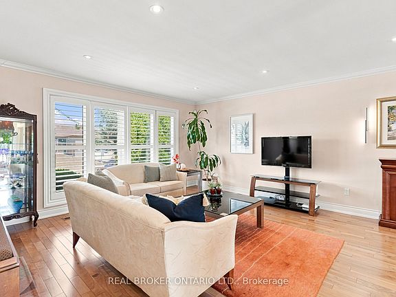 4th image of 169 Kennard Ave