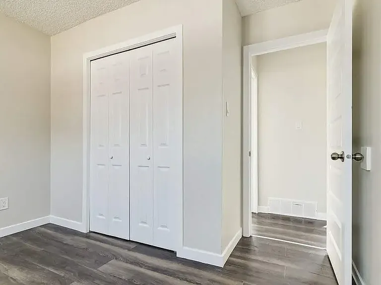 5716 50th Ave #4 — Photo 7