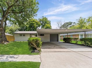 409 Midway Dr, Baytown, TX 77521