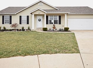 157 Brookshire Creek Dr, Wentzville, MO 63385
