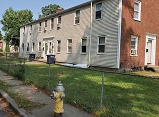 22 Hobart St, Springfield, MA 01104