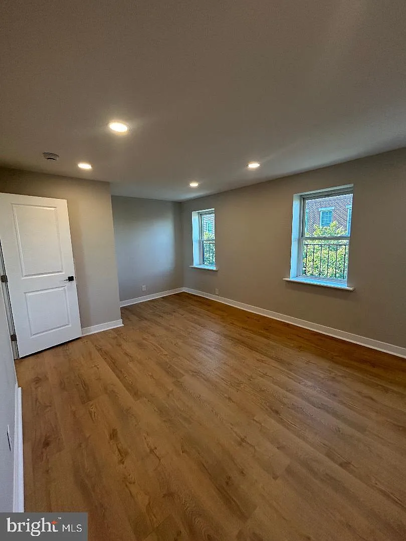 1 bed, 720 sqft, $1,850 — Photo 3