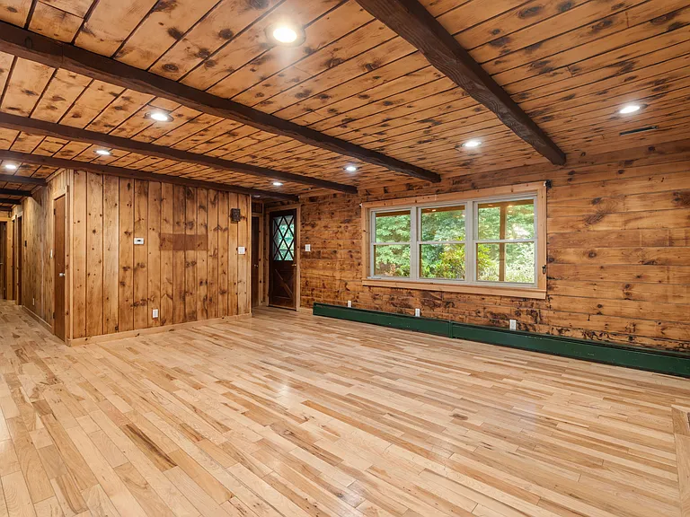56 Parmenter Ln — Photo 6