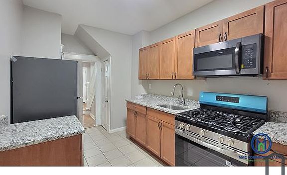 2nd image of 608 Springfield Ave