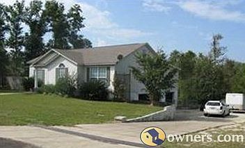 Oversized corner lot, 3 car garage