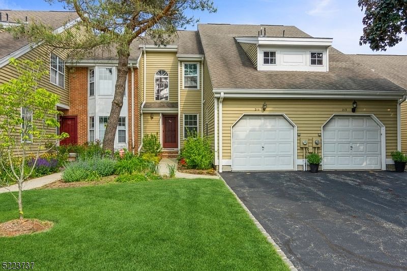 1st image of 214 Cerrutti Ct