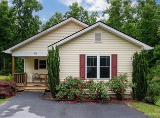 69 Trout Lily Ct, Hendersonville, NC 28792