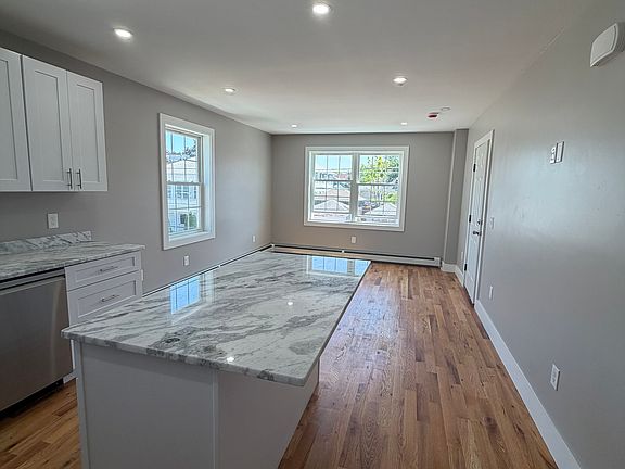 5th image of 86 Lynch St #1