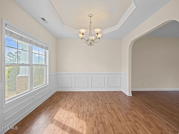 5th image of 305 Inverness Drive