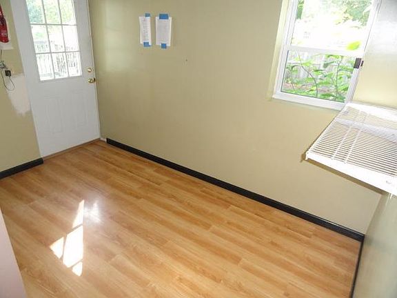 5th image of 3184 Broad St