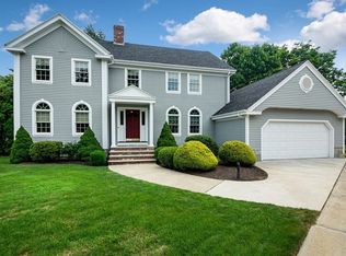 2 Dellanno Ln, Wakefield, MA 01880