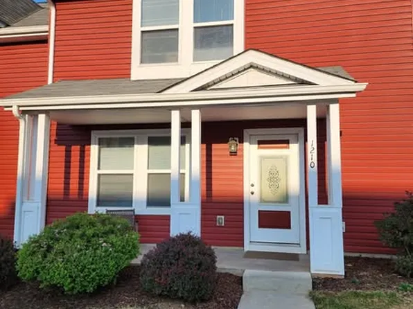1210 Poets Ct, Harrisonburg, VA 22802