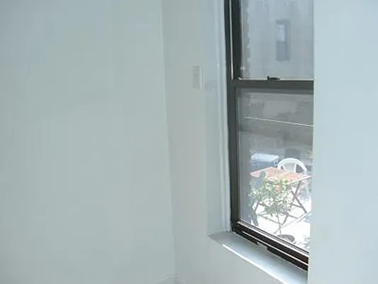 Rented by Buchbinder & Warren | media 8
