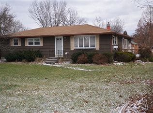 878 Pinnacle Rd, Pittsford, NY 14534