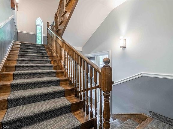5th image of 21 Richmond St #205