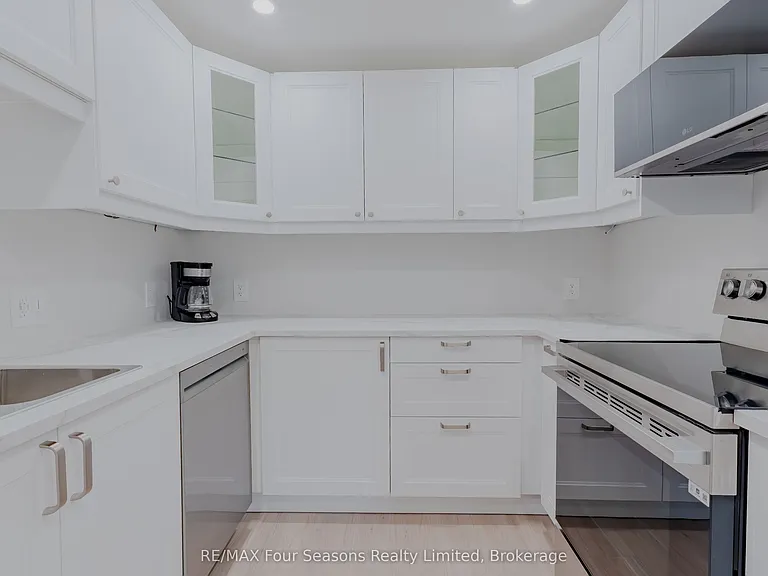 9811 Beachwood Rd — Photo 7