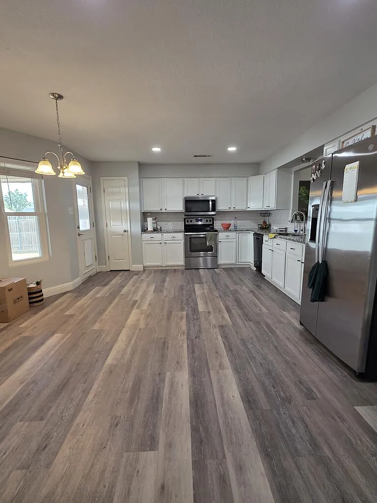 3 bed, 2.0 bath, 2248 sqft, $2,600 — Photo 4