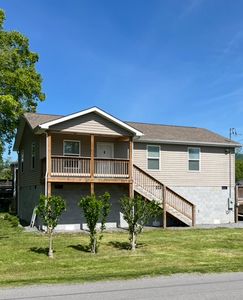 127 Calhoun St, Alderson, WV, 24910