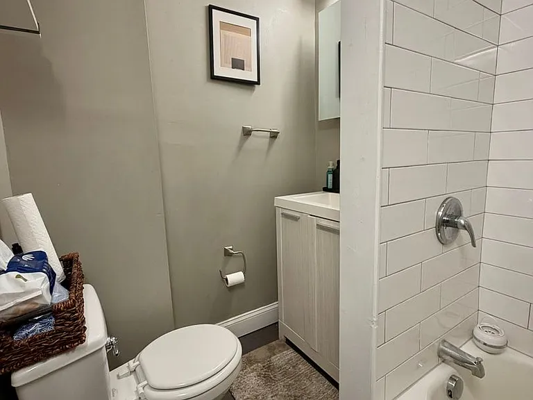 2614 Ingersoll St — Photo 16