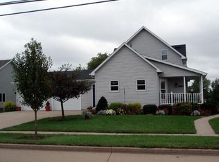 1415 Buchanan St, Little Chute, WI 54140
