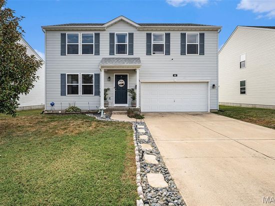 46 Meadowview Dr, Belleville, IL 62220