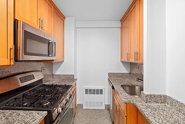 Rented by GoodRock Realty | media 22