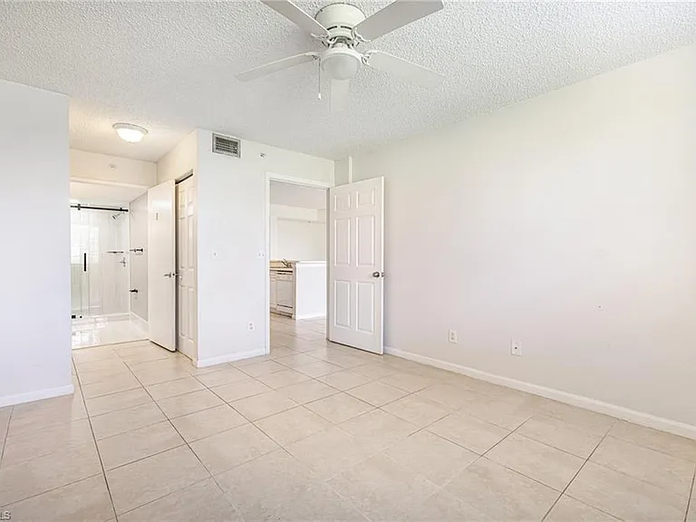 1265 Wildwood Lakes Blvd #106 — Photo 17